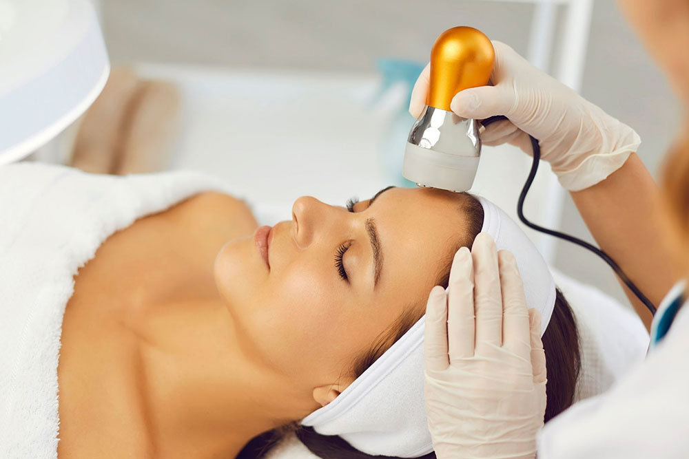 A patient getting a SARD treatment